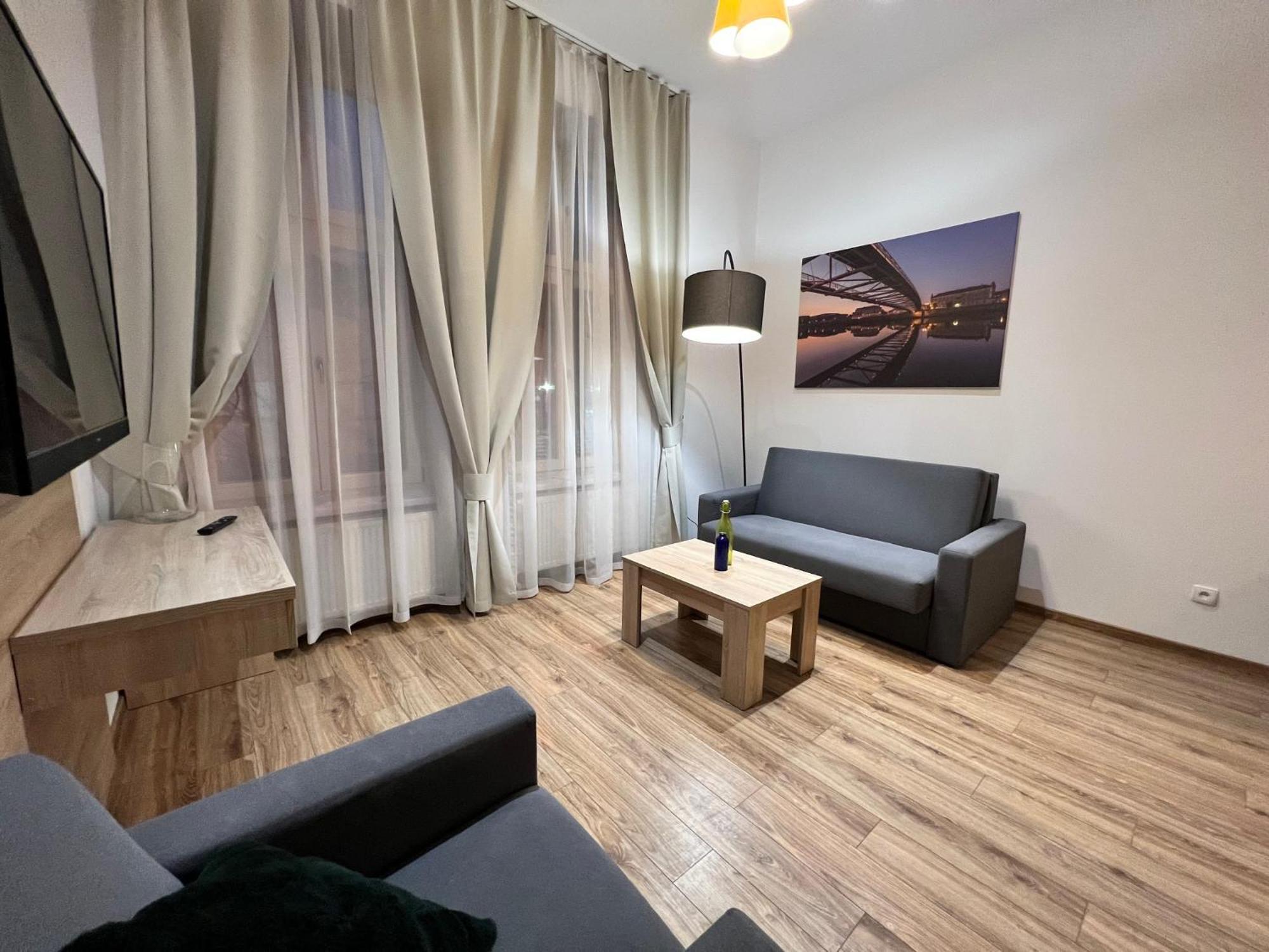 P&J Apartments Lubicz Kraków Exteriör bild